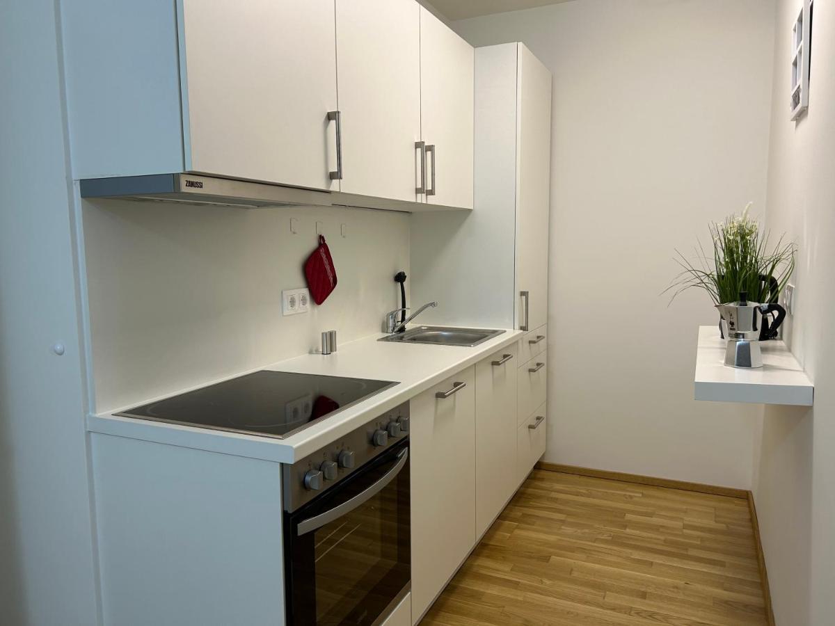 55 M2 Stylish Apartment With Balcony & Parking Wien Exterior foto