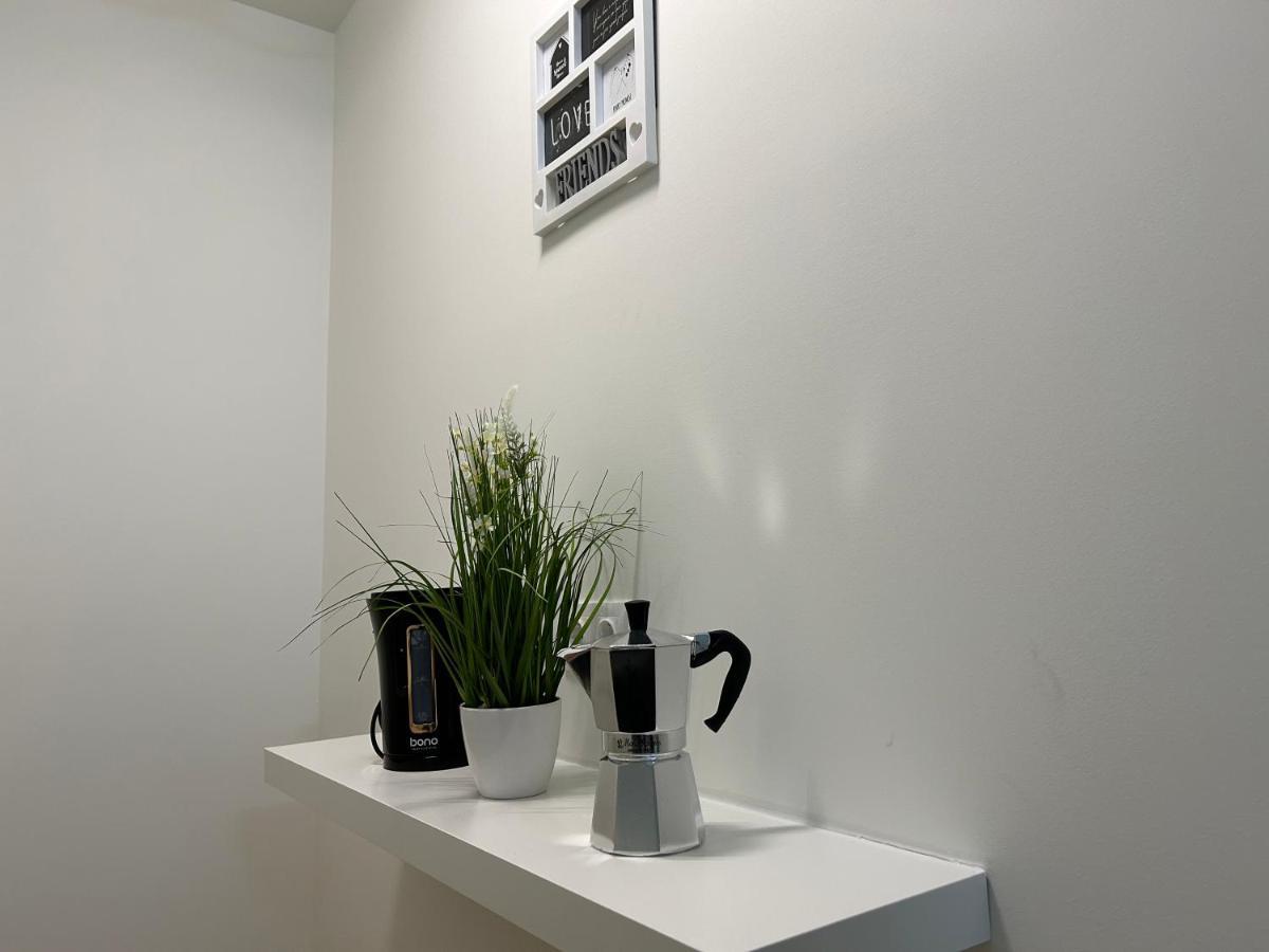 55 M2 Stylish Apartment With Balcony & Parking Wien Exterior foto