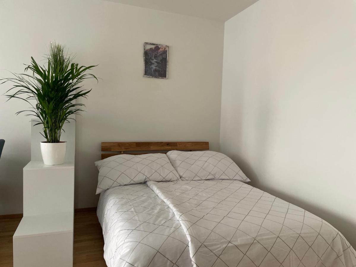 55 M2 Stylish Apartment With Balcony & Parking Wien Exterior foto