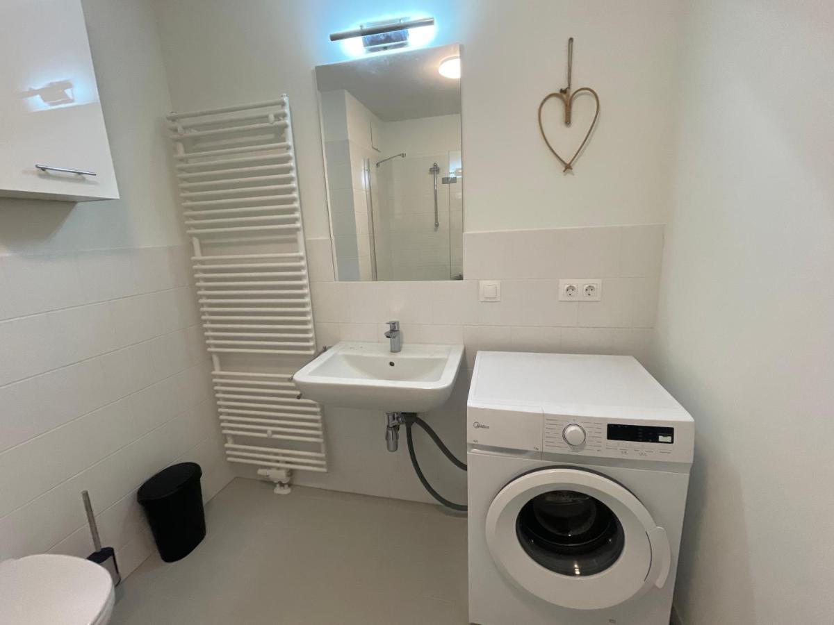 55 M2 Stylish Apartment With Balcony & Parking Wien Exterior foto